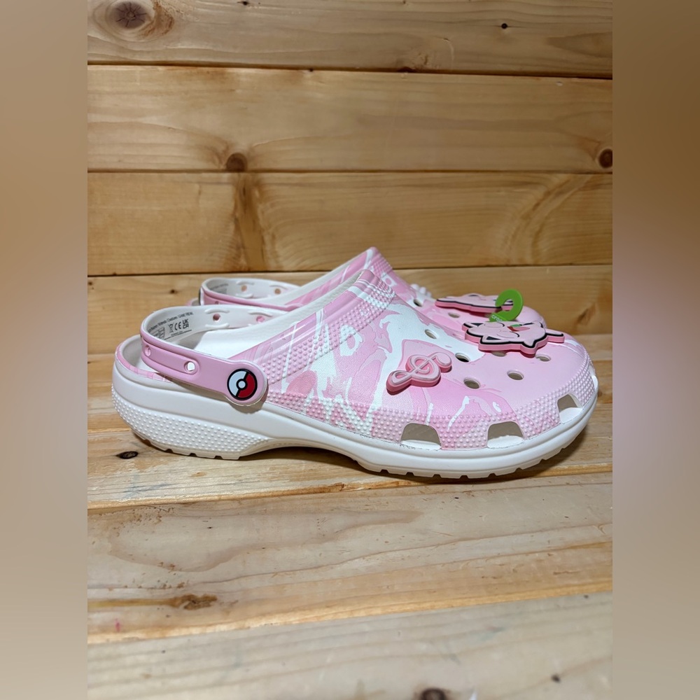 New Crocs Pokémon Jigglypuff Classic Clog Star Light up LE /  Kids 5 / Women 7 - Picture 6 of 7